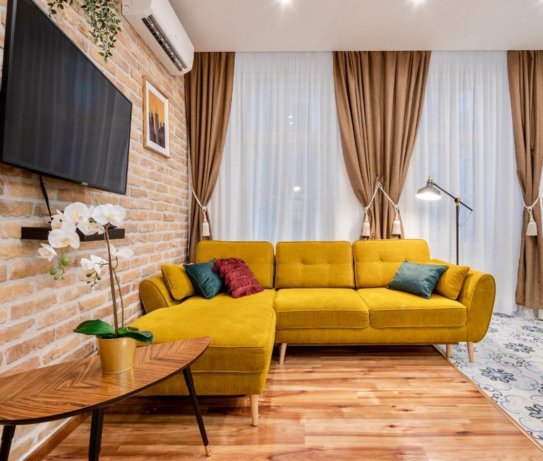 Architecture Fan'S Apartment Near Opera House Budapest Exterior photo